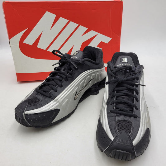 【中古品】【メンズ】 NIKE ナイキ SHOX R4 104265-045 ショックス R4 スニーカー シューズ 靴 160-250811-as-07-izu サイズ：28.5cm カラー：BLACK/BLACK-METALIC SILVER 万代Net店