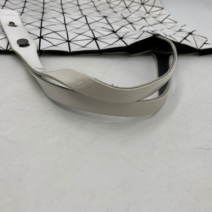 【現状渡し品】【メンズ/レディース】 BAO BAO ISSEY MIYAKE バオ バオ イッセイ ミヤケ TOTE BAG BB55-AG002 トート バッグ 鞄 カバン 188-250820-ay-16-izu カラー：ホワイト 万代Net店