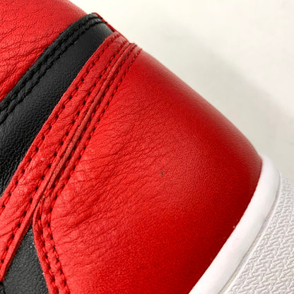 【中古品】【メンズ】 NIKE ナイキ AIR JORDAN 1 RETRO HIGH OG 555088-001 エアジョーダン 1 レトロ ハイ OG スニーカー シューズ 靴 160-250821-as-11-izu サイズ：28cm カラー：BLACK/VARSITY RED-WHITE 万代Net店