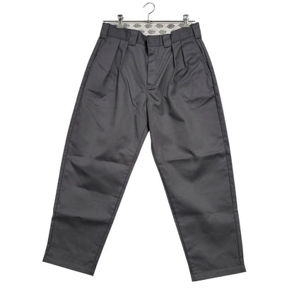 【中古品】【メンズ】 Dickies ディッキーズ 14788600 2-TUCK WIDE CHINO PANTS ツータックワイドチノパンツ ズボン ボトムス 158-250830-ma-27-izu サイズ：32 カラー：CHARCOAL 万代Net店