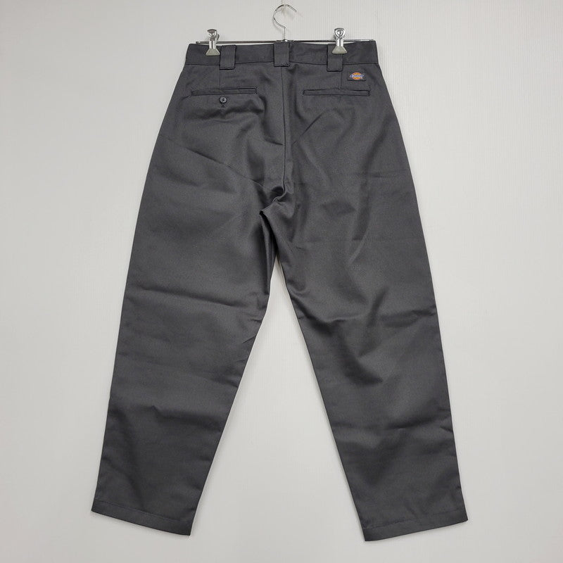 【中古品】【メンズ】 Dickies ディッキーズ 14788600 2-TUCK WIDE CHINO PANTS ツータックワイドチノパンツ ズボン ボトムス 158-250830-ma-27-izu サイズ：32 カラー：CHARCOAL 万代Net店
