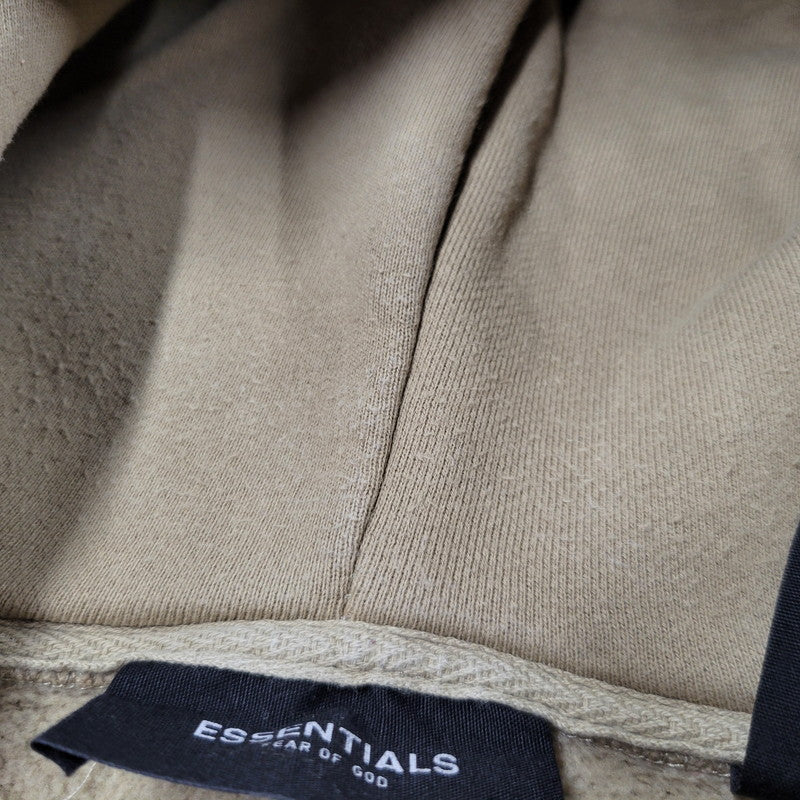 【中古品】【メンズ】 FOG ESSENTIALS エフオージーエッセンシャルズ BACK REFLECTOR LOGO HOODED SWEATSHIRT バック リフレクター ロゴ フーデッド スウェットシャツ パーカー 長袖 トップス 142-250905-as-27-izu サイズ：L カラー：ベージュ 万代Net店