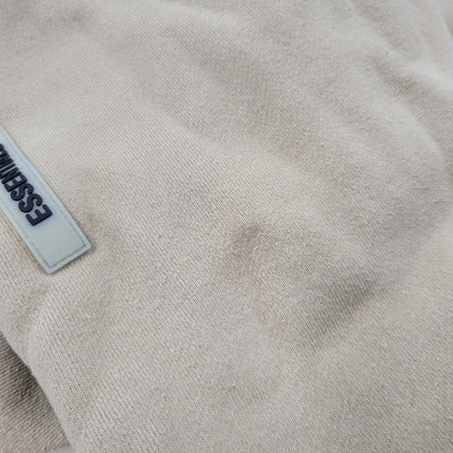 【中古品】【メンズ】 FOG ESSENTIALS エフオージーエッセンシャルズ BACK REFLECTOR LOGO HOODED SWEATSHIRT バック リフレクター ロゴ フーデッド スウェットシャツ パーカー 長袖 トップス 142-250905-as-27-izu サイズ：L カラー：ベージュ 万代Net店