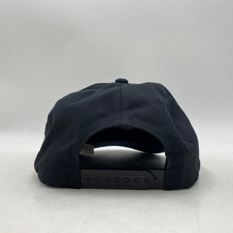 【中古品】【メンズ/レディース】 STUSSY ステューシー 1311061 LOW PRO CHENILLE S SNAPBACK ロー プロ シェニール エス スナップバック 帽子 キャップ 服飾雑貨 185-250825-ma-11-izu サイズ：OFSA カラー：BLACK 万代Net店