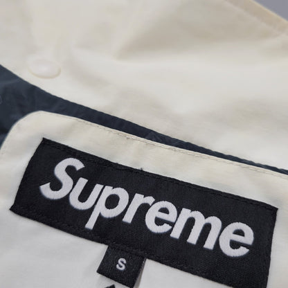 【中古品】【メンズ】 Supreme シュプリーム 18AW GORE-TEX COURT JACKET ゴアテックス コート ジャケット トップス アウター 149-250826-ya-02-izu サイズ：S カラー：WHITE 万代Net店