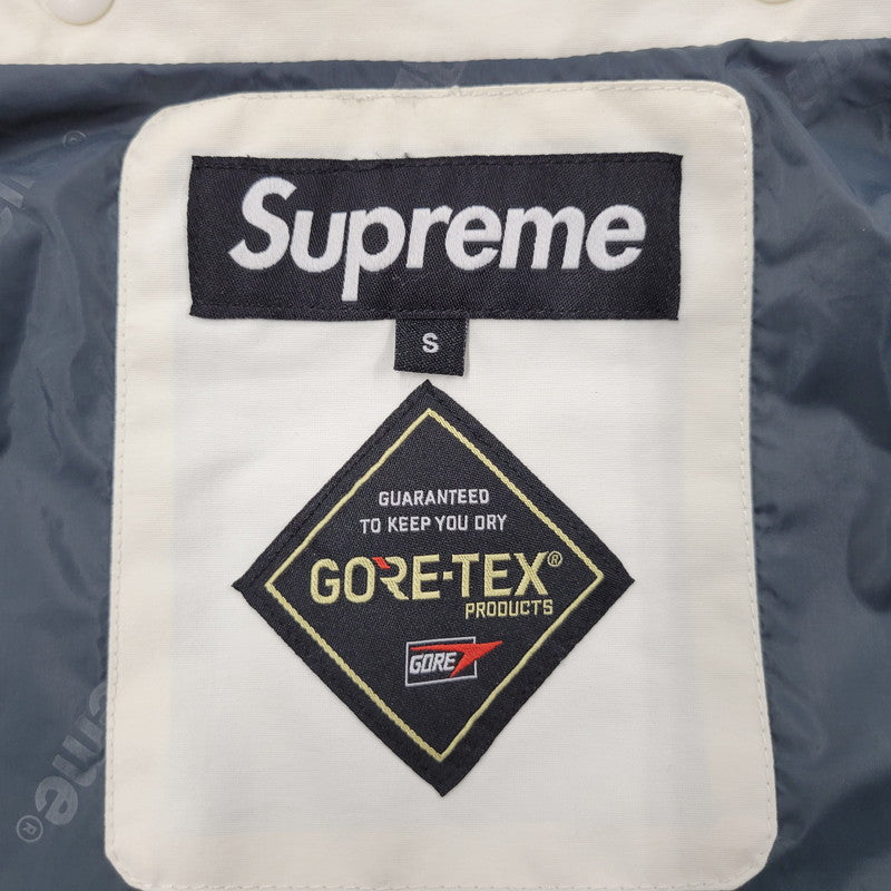 【中古品】【メンズ】 Supreme シュプリーム 18AW GORE-TEX COURT JACKET ゴアテックス コート ジャケット トップス アウター 149-250826-ya-02-izu サイズ：S カラー：WHITE 万代Net店