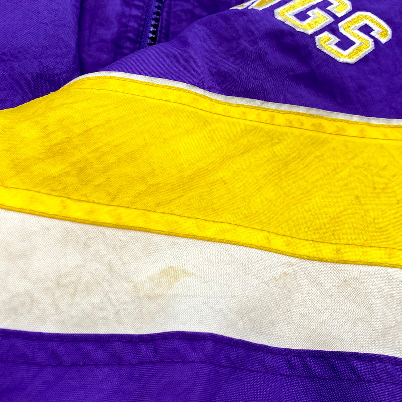 【現状渡し品】【メンズ】 STARTER NFL スターター NFL 韓国製 MINNESOTA VIKINGS ミネソタ バイキングス NYLON PUFFER JACKET ナイロン パファージャケット トップス アウター 146-250828-ya-04-izu サイズ：Ｌ カラー：パープル 万代Net店