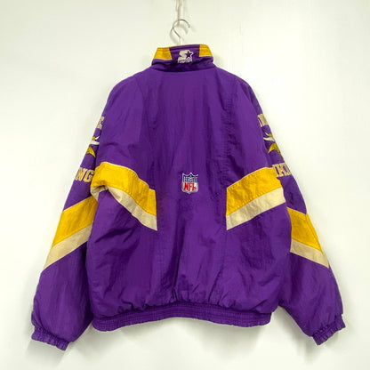 【現状渡し品】【メンズ】 STARTER NFL スターター NFL 韓国製 MINNESOTA VIKINGS ミネソタ バイキングス NYLON PUFFER JACKET ナイロン パファージャケット トップス アウター 146-250828-ya-04-izu サイズ：Ｌ カラー：パープル 万代Net店