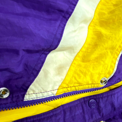 【現状渡し品】【メンズ】 STARTER NFL スターター NFL 韓国製 MINNESOTA VIKINGS ミネソタ バイキングス NYLON PUFFER JACKET ナイロン パファージャケット トップス アウター 146-250828-ya-04-izu サイズ：Ｌ カラー：パープル 万代Net店