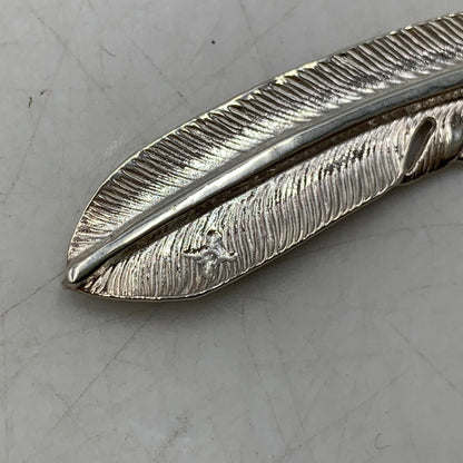 【中古品】【メンズ】 FIRST ARROWS ファーストアローズ MEDIUM FEATHER WITH K18 LEFT ミディアムフェザーウィズ レフト アクセサリー ペンダントトップ 小物 191-250827-ma-08-izu カラー：シルバー 万代Net店