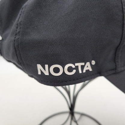 【中古品】【メンズ/レディース】 NIKE ナイキ × DRAKE NOCTA ドレイク ノクタ CLUB CARDINAL STOCK CAP FV5541-010 クラブ カーディナル ストック キャップ 帽子 185-250909-as-19-izu サイズ：M/L カラー：ブラック 万代Net店