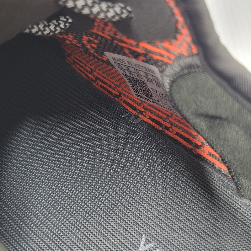 【中古品】【メンズ】 adidas アディダス HQ7045 YEEZY BOOST 350V2 イージーブースト 靴 スニーカー シューズ 161-250902-ma-17-izu サイズ：29cm カラー：CARBON BELUGA 万代Net店