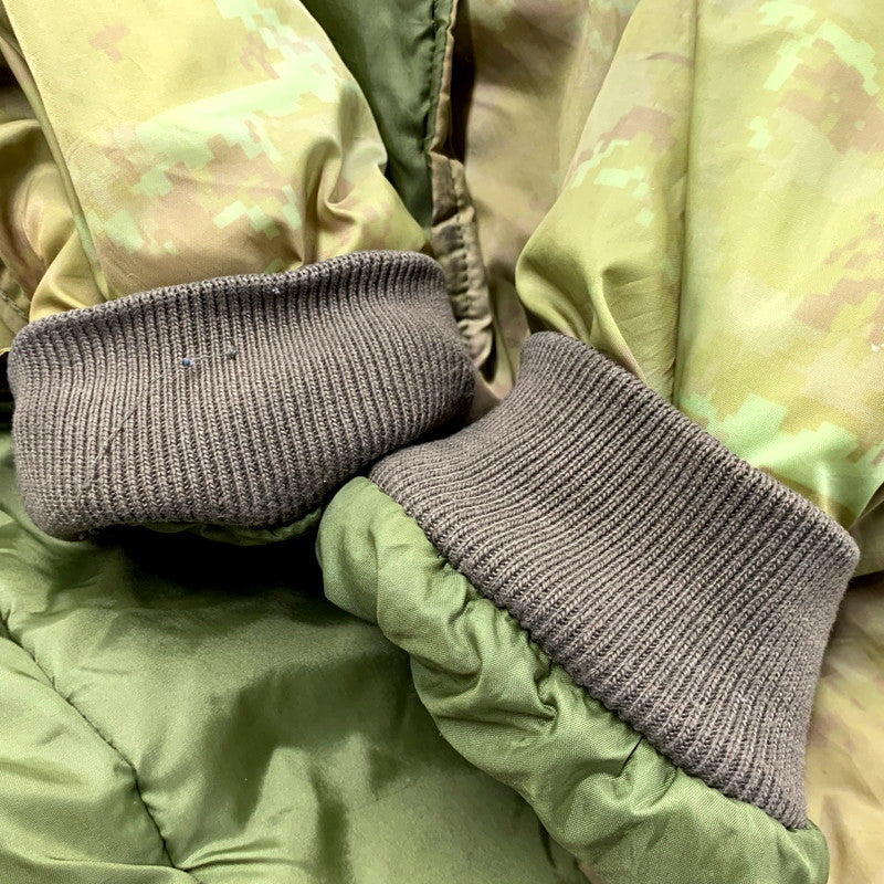 【現状渡し品】【メンズ】 CANADIAN ARMY カナダ軍 8415-21-370-5573 1992 90S COMBAT PARKA 90年代 コンバットパーカー アウター 長袖 146-250913-cs-03-izu サイズ：2/M カラー：オリーブ 万代Net店