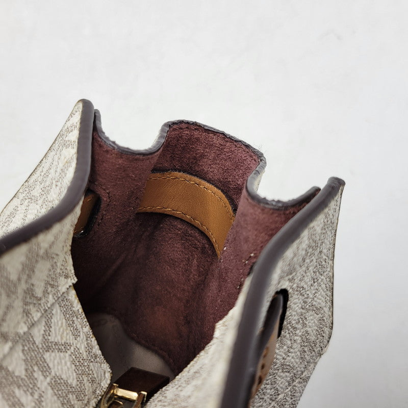 【中古品】【レディース】 Michael Kors マイケルコース 30F9G0HS3B MK SIGNATURE WHITE TOTE BAG カバン トート バック シグネチャー 188-250912-rk-06-izu カラー：ホワイト×ブラウン 万代Net店