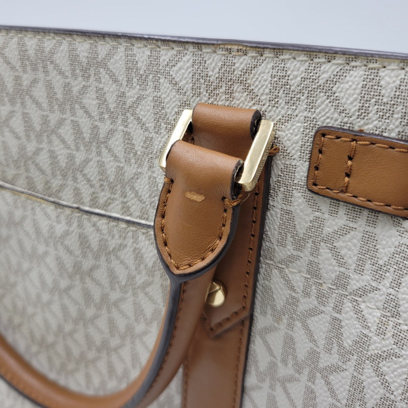 【中古品】【レディース】 Michael Kors マイケルコース 30F9G0HS3B MK SIGNATURE WHITE TOTE BAG カバン トート バック シグネチャー 188-250912-rk-06-izu カラー：ホワイト×ブラウン 万代Net店