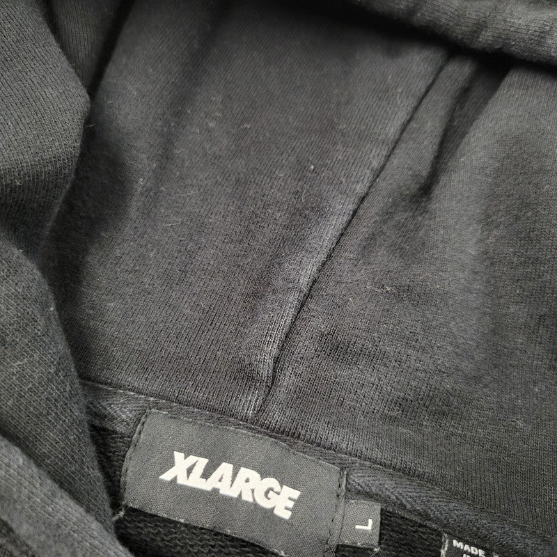 【中古品】【メンズ】 XLARGE エクストララージ 101224012019 TIM COMIX CHENILLE EMBROIDERED HOODED SWEATSHIRT ティムコミックス シェニール刺繍 フーデッド スウェットシャツ トップス 長袖 142-250921-cs-10-izu サイズ：L カラー：ブラック 万代Net店
