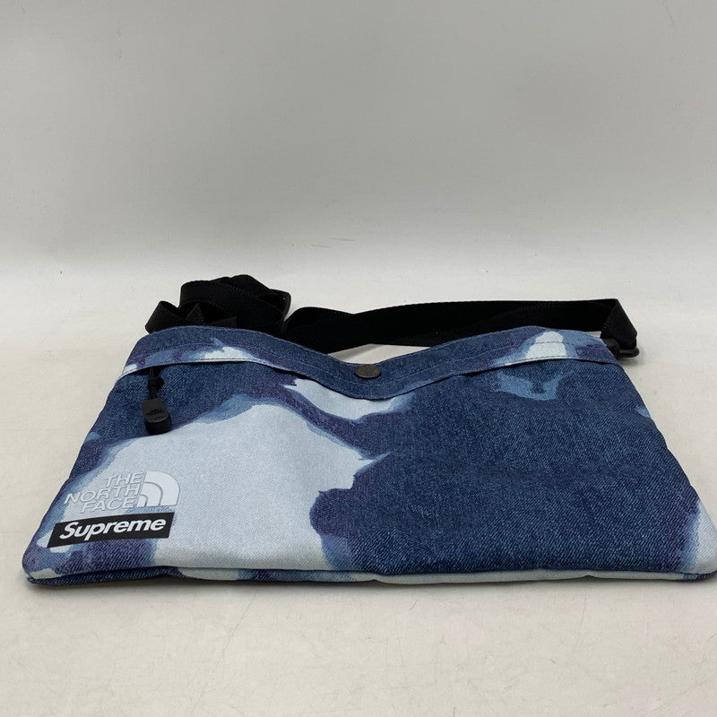 【中古品】【メンズ/レディース】 Supreme シュプリーム ×THE NORTH FACE ザ ノース フェイス NM72154I 21AW BLEACHED DENIM PRINT SHOULDER BAG ブリーチ デニム プリント ショルダー バッグ 鞄 カバン 188-250915-ya-04-izu カラー：ブルー 万代Net店