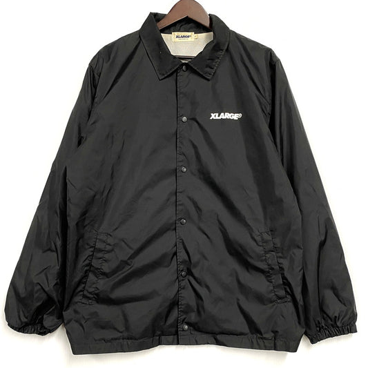 【現状渡し品】【メンズ】 X-LARGE エクストララージ 01163519 BACK BIG PRINT COACH JACKET バック ビッグ プリント コーチ ジャケット アウター 142-250924-cs-06-izu サイズ：L カラー：ブラック 万代Net店