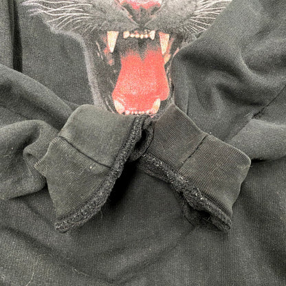 【現状渡し品】【メンズ】 STUSSY ステューシー BLACK PANTHER SWEATSHIRT ブラック パンサー スウェットシャツ トップス 長袖 142-250916-cs-02-izu サイズ：L カラー：ブラック 万代Net店