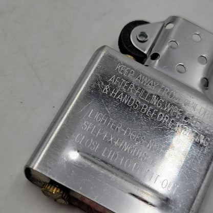 【中古美品】【メンズ/レディース】 ZIPPO×HARLEY-DAVIDSON ジッポ×ハーレーダビッドソン BLACK LIGHT ENGINE DESIGN OIL LIGHTER ブラック ライト エンジン デザイン オイル ライター 喫煙具 206-260102-cs-01-izu カラー：ブラック 万代Net店