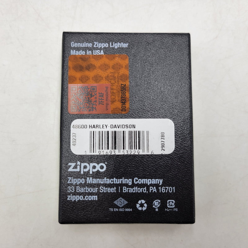 【中古美品】【メンズ/レディース】 ZIPPO×HARLEY-DAVIDSON ジッポ×ハーレーダビッドソン BLACK LIGHT ENGINE DESIGN OIL LIGHTER ブラック ライト エンジン デザイン オイル ライター 喫煙具 206-260102-cs-01-izu カラー：ブラック 万代Net店