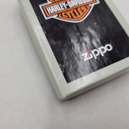 【中古美品】【メンズ/レディース】 ZIPPO×HARLEY-DAVIDSON ジッポ×ハーレーダビッドソン BLACK LIGHT ENGINE DESIGN OIL LIGHTER ブラック ライト エンジン デザイン オイル ライター 喫煙具 206-260102-cs-01-izu カラー：ブラック 万代Net店