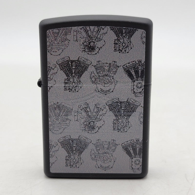 【中古美品】【メンズ/レディース】 ZIPPO×HARLEY-DAVIDSON ジッポ×ハーレーダビッドソン BLACK LIGHT ENGINE DESIGN OIL LIGHTER ブラック ライト エンジン デザイン オイル ライター 喫煙具 206-260102-cs-01-izu カラー：ブラック 万代Net店