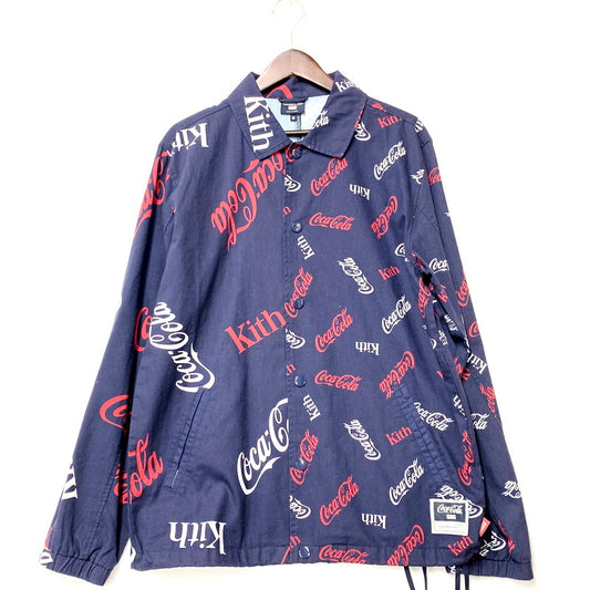 【中古品】【メンズ】 KITH キス × MITCHELL＆NESS ミッチェル アンド ネス × COCA COLA コカコーラ COKE COACHES JACKET コーチジャケット アウター 142-250918-as-15-izu サイズ：M カラー：ネイビー 万代Net店