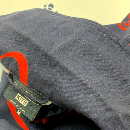 【中古品】【メンズ】 KITH キス × MITCHELL＆NESS ミッチェル アンド ネス × COCA COLA コカコーラ COKE COACHES JACKET コーチジャケット アウター 142-250918-as-15-izu サイズ：M カラー：ネイビー 万代Net店