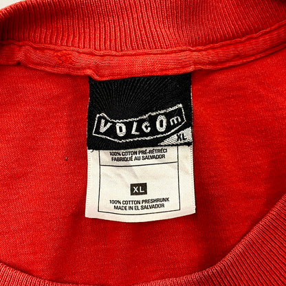 【中古品】【メンズ】 OLD VOLCOM オールド ボルコム 90-00S NO MAS STICKAS ノー マス ステッカー SS TEE ショートスリーブ Ｔシャツ トップス 半袖 146-250926-ya-04-izu サイズ：XL カラー：レッド 万代Net店