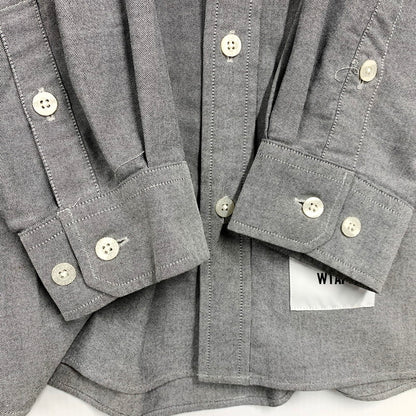 【中古品】【メンズ】 WTAPS ダブルタップス 231GWDT-SHM01 23SS BD LS ボタンダウン ロングスリーブ CTPL.OXFORD.COOLMAX オックスフォード クールマックス トップス 長袖 142-250925-cs-09-izu サイズ：02 カラー：グレー 万代Net店