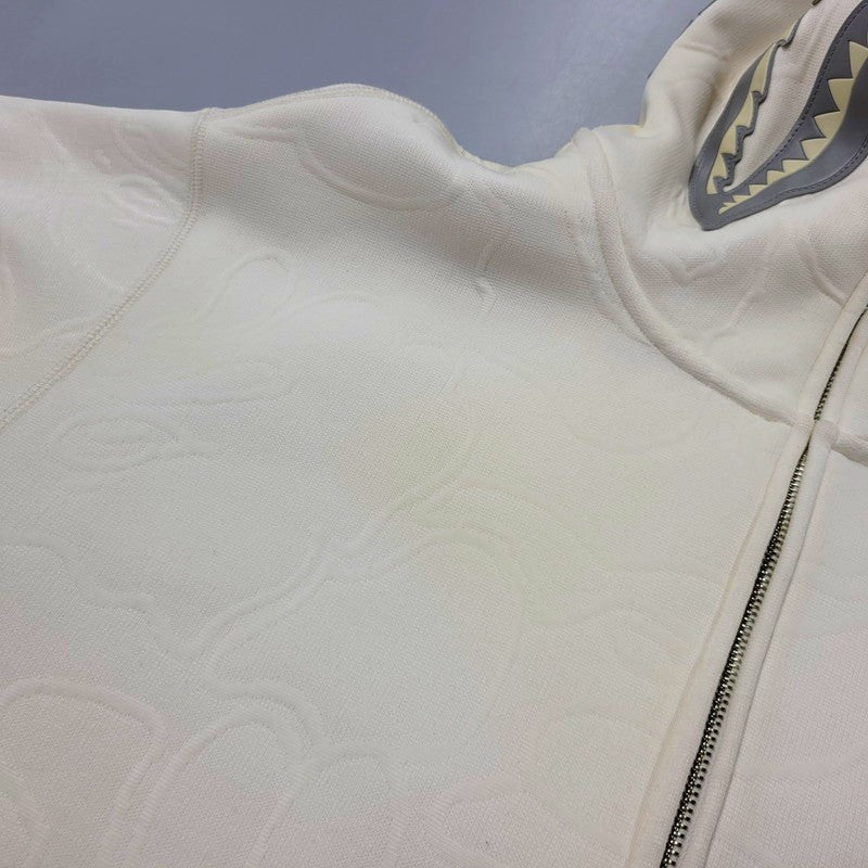 【中古品】【メンズ】 A BATHING APE アベイシングエイプ LINE CAMO QUILTED SHARK RELAXED FIT FULL ZIP HOODIE 0ZXSWM115306N ライン カモ キルテッド シャーク フルジップ フーディー パーカー 142-250928-as-07-izu サイズ：M カラー：アイボリー 万代Net店