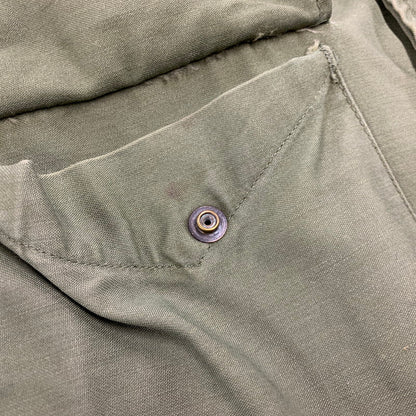 【現状渡し品】【メンズ】 U.S.ARMY ユーエスアーミー 8405-782-2935 67年製 ALPHA社製 アルファ社製 60S M-65 FIELD JACKET フィールド ジャケット アウター 146-250929-cs-01-izu サイズ：S カラー：オリーブ 万代Net店