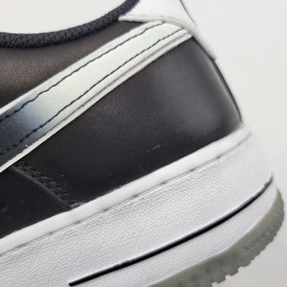 【中古美品】【メンズ】 NIKE×COLIN KAEPERNICK ナイキ×コリン キャパニック CQ0493-001 AIR FORCE 1 LOW エアフォース ワン ロー スニーカー シューズ 靴 160-251002-cs-10-izu サイズ：27cm カラー：BLACK/WHITE 万代Net店