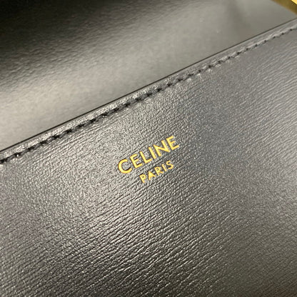 【中古美品】【メンズ/レディース】 CELINE セリーヌ ラージウォレット トリオンフ シャイニーカーフスキン 長財布 サイフ 181-251004-ay-05-izu カラー：ブラック 万代Net店