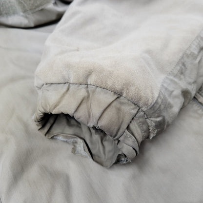 【現状渡し品】【メンズ】 U.S.ARMY ユーエスアーミー ECWCS GEN3 LEVEL7 PRIMALOFT JACKET 911QY-07-D-0003 レベル7 プリマロフト ジャケット WILDTHINGS社製 アウター 146-251004-as-06-izu サイズ：M-REG カラー：グレー系 万代Net店