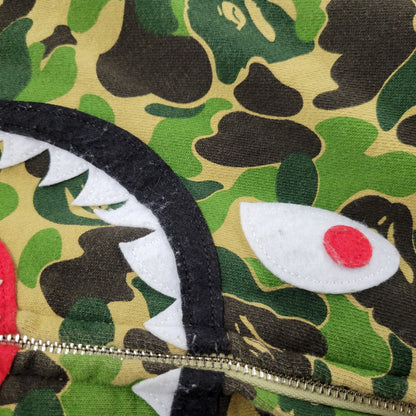 【中古品】【メンズ】 A BATHING APE アベイシングエイプ ABC CAMO SEPARATE SHARK FULL ZIP HOODIE 001ZPK701011F カモ セパレート シャーク フルジップ フーディー パーカー 長袖 トップス 142-251004-as-12-izu サイズ：2XL カラー：マルチカラー 万代Net店