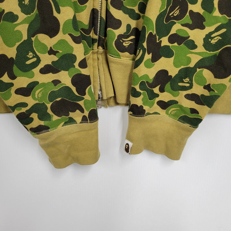 【中古品】【メンズ】 A BATHING APE アベイシングエイプ ABC CAMO SEPARATE SHARK FULL ZIP HOODIE 001ZPK701011F カモ セパレート シャーク フルジップ フーディー パーカー 長袖 トップス 142-251004-as-12-izu サイズ：2XL カラー：マルチカラー 万代Net店
