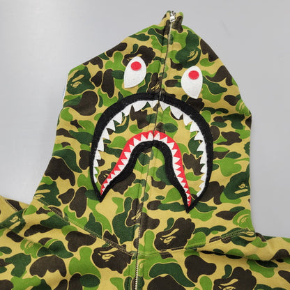 【中古品】【メンズ】 A BATHING APE アベイシングエイプ ABC CAMO SEPARATE SHARK FULL ZIP HOODIE 001ZPK701011F カモ セパレート シャーク フルジップ フーディー パーカー 長袖 トップス 142-251004-as-12-izu サイズ：2XL カラー：マルチカラー 万代Net店