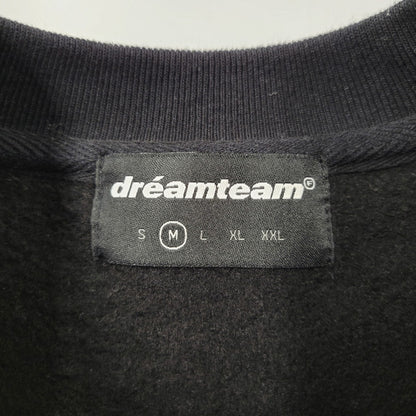 【中古品】【メンズ】 DREAMTEAM ドリームチーム DT UNDER LINE LOGO ディーティー アンダー ライン ロゴ CREWNECK SWEATSHIRT クルーネック スウェットシャツ トップス 長袖 142-260203-cs-10-izu サイズ：M カラー：ブラック 万代Net店