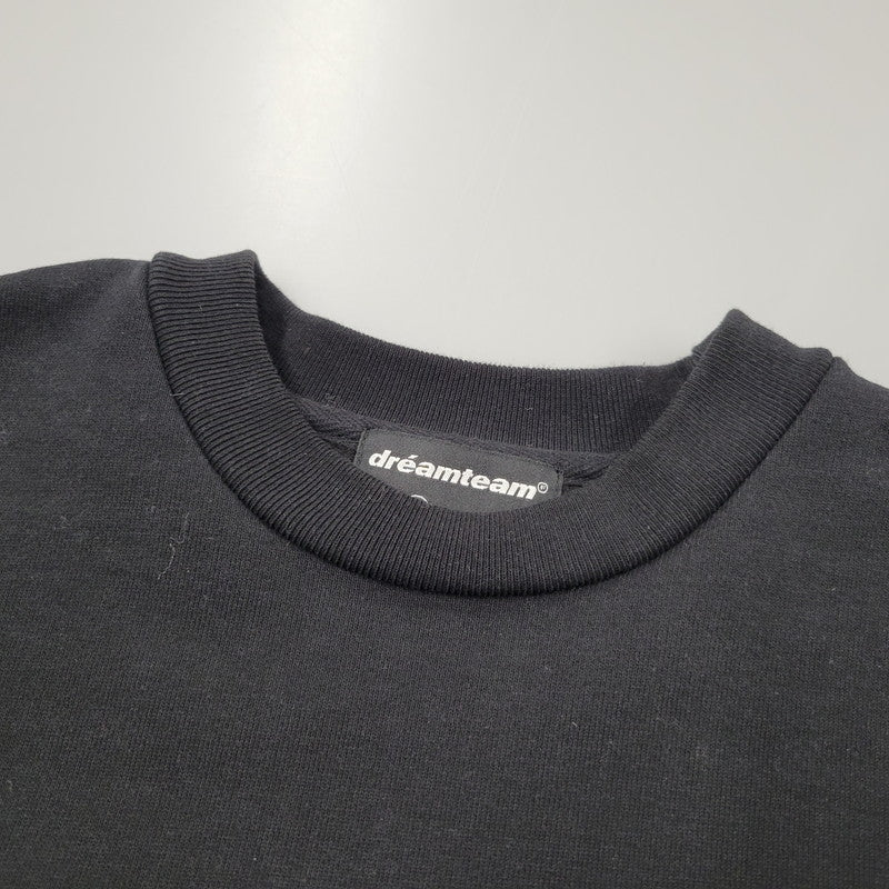 【中古品】【メンズ】 DREAMTEAM ドリームチーム DT UNDER LINE LOGO ディーティー アンダー ライン ロゴ CREWNECK SWEATSHIRT クルーネック スウェットシャツ トップス 長袖 142-260203-cs-10-izu サイズ：M カラー：ブラック 万代Net店