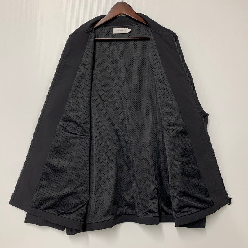 【中古美品】【メンズ】 GRAPHPAPER グラフペーパー GU251-30245 25SS PERTEX EQUILIBRIUM パーテックス イクイリブリウム FRONT YOKE BLOUSON フロントヨークブルゾン アウター 140-251006-ya-04-izu サイズ：2 カラー：BLACK 万代Net店