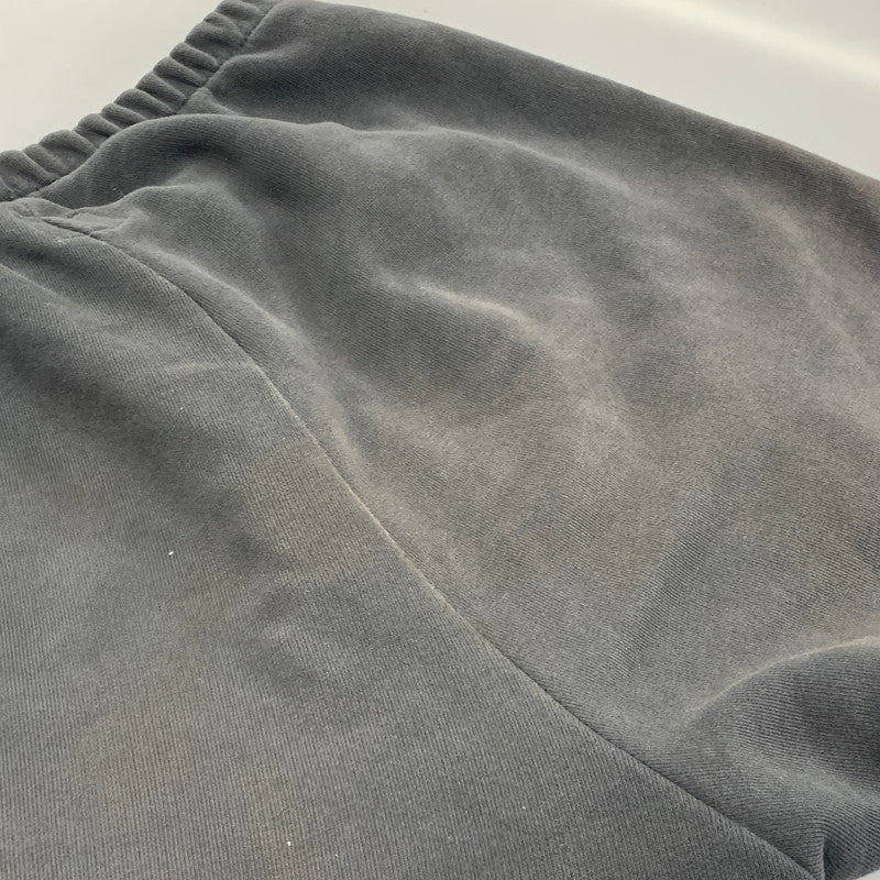 【現状渡し品】【メンズ】 YEEZY SEASON6 CALABASAS イージーシーズン6 カラバサス LOST HILLS SWEAT SHORTS ロストヒルズ スウェットショーツ 半ズボン ショートパンツ 153-251011-ya-11-izu サイズ：L カラー：チャコールグレー 万代Net店