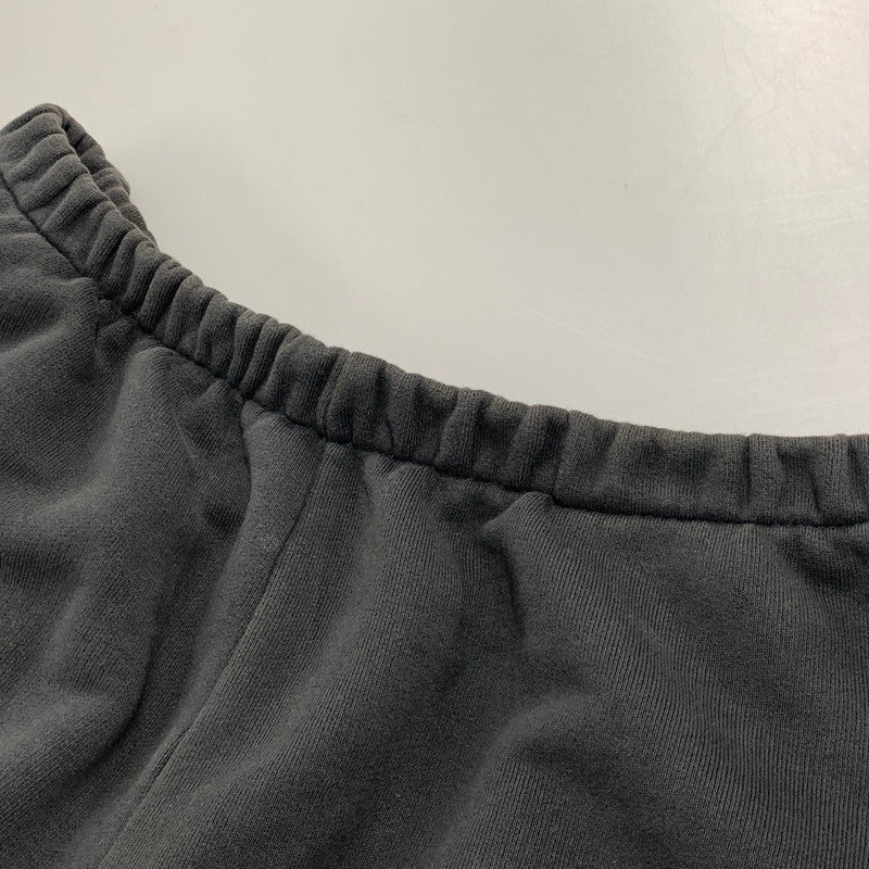 【現状渡し品】【メンズ】 YEEZY SEASON6 CALABASAS イージーシーズン6 カラバサス LOST HILLS SWEAT SHORTS ロストヒルズ スウェットショーツ 半ズボン ショートパンツ 153-251011-ya-11-izu サイズ：L カラー：チャコールグレー 万代Net店