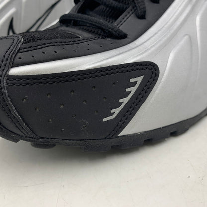 【中古品】【メンズ】 NIKE ナイキ HQ1988-002 SHOX R4 ショックス スニーカー 靴 160-251014-cs-01-izu サイズ：28cm カラー：METALLIC SILVER/RED 万代Net店