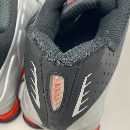 【中古品】【メンズ】 NIKE ナイキ HQ1988-002 SHOX R4 ショックス スニーカー 靴 160-251014-cs-01-izu サイズ：28cm カラー：METALLIC SILVER/RED 万代Net店