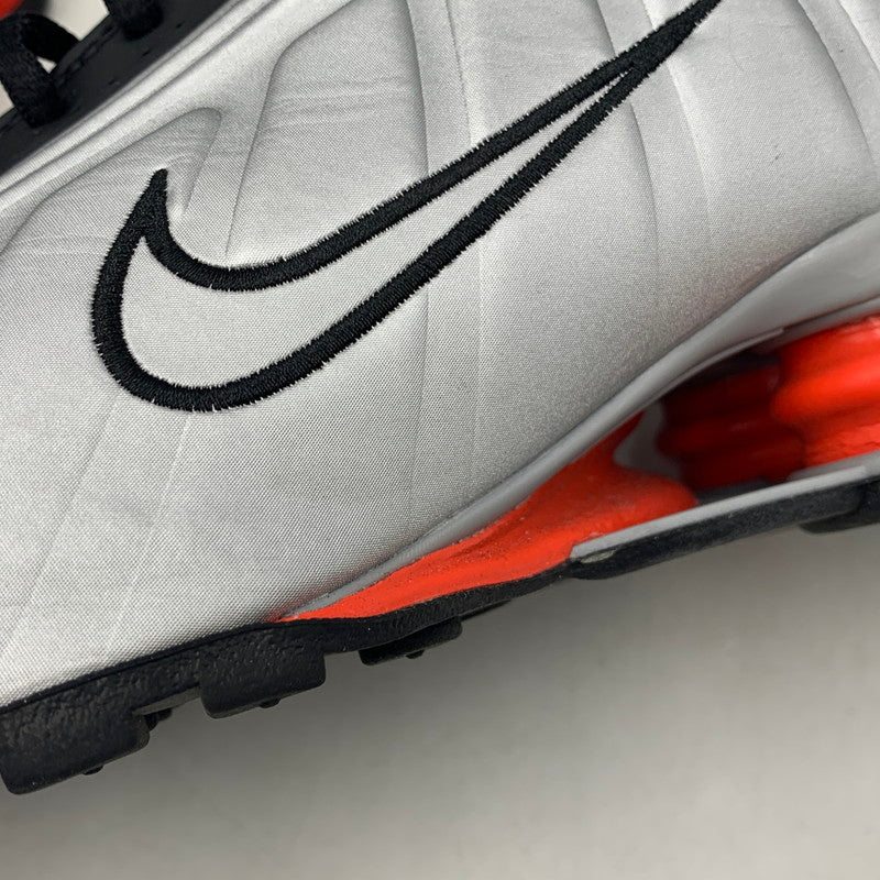 【中古品】【メンズ】 NIKE ナイキ HQ1988-002 SHOX R4 ショックス スニーカー 靴 160-251014-cs-01-izu サイズ：28cm カラー：METALLIC SILVER/RED 万代Net店