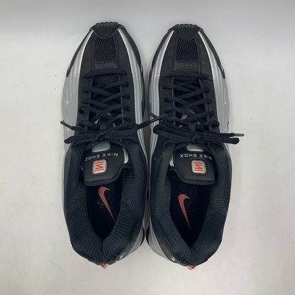 【中古品】【メンズ】 NIKE ナイキ HQ1988-002 SHOX R4 ショックス スニーカー 靴 160-251014-cs-01-izu サイズ：28cm カラー：METALLIC SILVER/RED 万代Net店