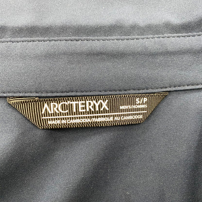 【中古品】【メンズ】 ARC'TERYX アークテリクス 25214-122063 SKYLINE スカイライン SS SHIRT ショートスリーブ シャツ トップス 半袖 144-251017-ya-13-izu サイズ：Ｓ カラー：ネイビー 万代Net店