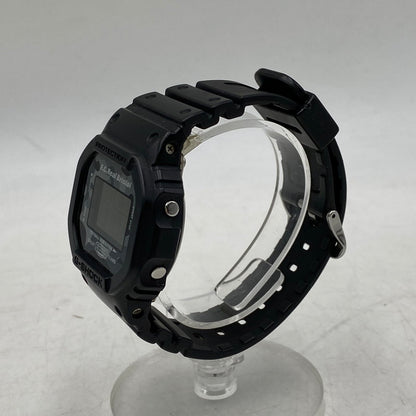 【中古品】【メンズ/レディース】 G-SHOCK ジーショック × FCRB エフシーアールビー DW-5600VT 2014年コラボモデル デジタル腕時計 時計 196-260611-ya-12-izu カラー：ブラック 万代Net店